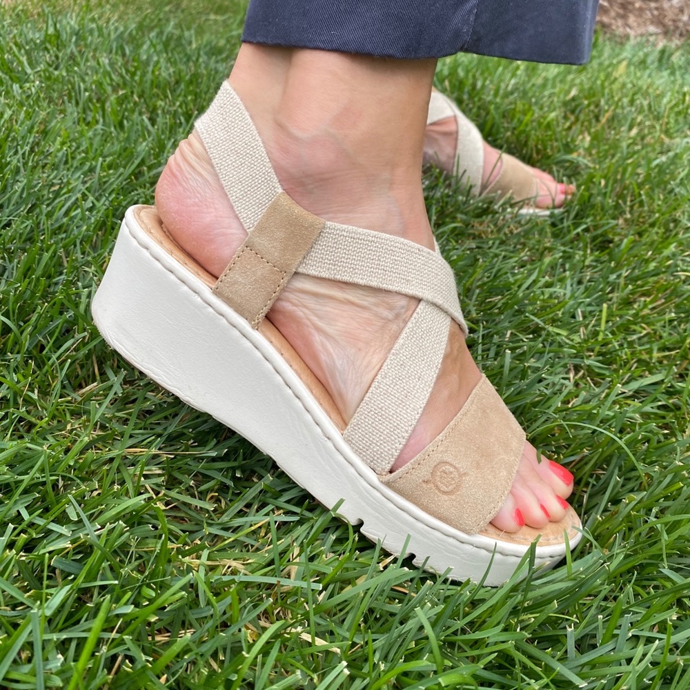 Born wedge sandals - Women's 7